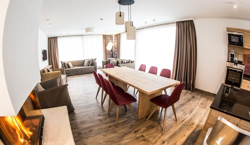 Deluxe Penthouse, 3 Bedrooms, Balcony (incl. Cleaning Fee 380 EUR)