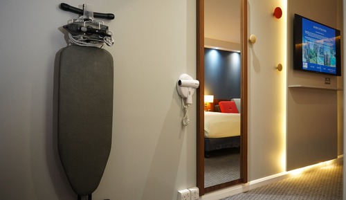 Habitación estándar, 1 cama doble con sofá cama (Free Hot Breakfast)