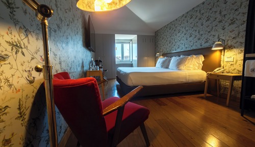 Habitación Premium con 1 cama doble o 2 individuales (Castle and River View)