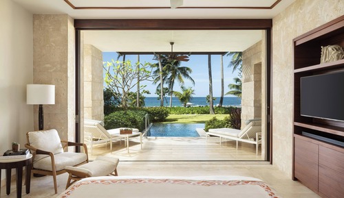 West Beach Ground-Floor, 2 Bedroom Suite, Beachfront