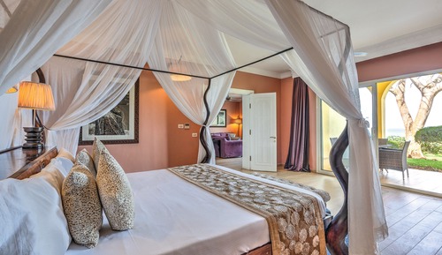 Suite, bañera de hidromasaje (Jacuzzi B2C-CA)
