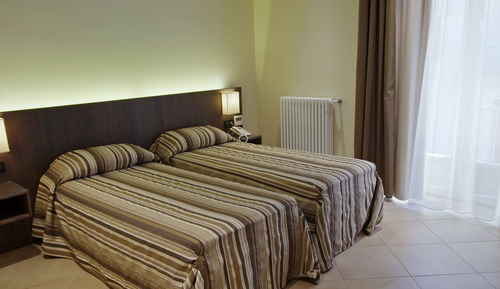 Habitación con 1 cama doble o 2 individuales