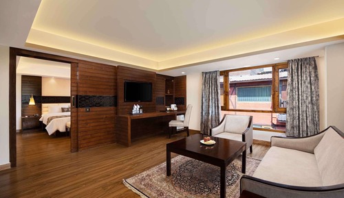 Suite ejecutiva, 1 cama doble, bañera (46SQM, Free WiFi, Living Room)