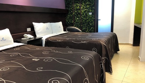 Habitación con 2 camas individuales