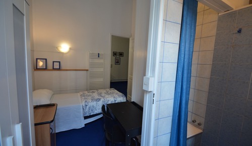 Habitación individual, baño privado