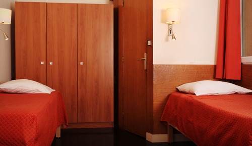Habitación cuádruple, baño compartido