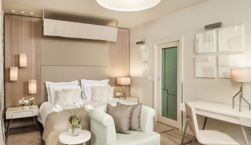 Habitación superior con 1 cama doble o 2 individuales