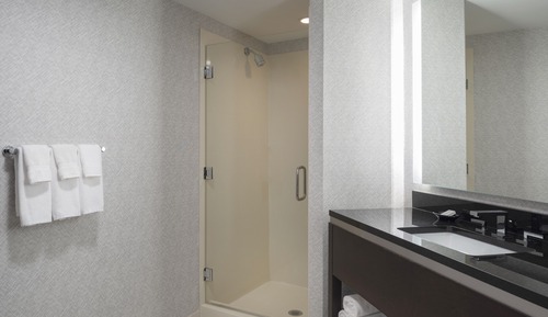 Suite, 1 habitación, no fumadores (Mobility Accessible, Roll-In Shower)