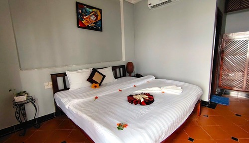 Bungalow, 1 cama de matrimonio grande, no fumadores, frente a la playa