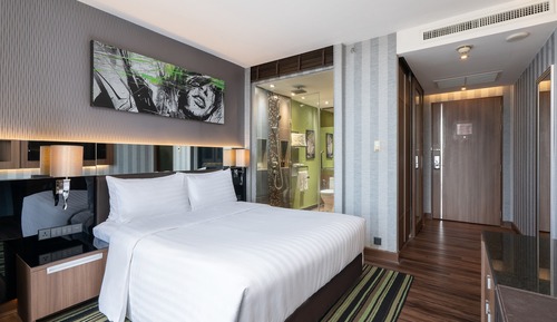 Premier Room King Bed