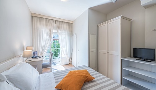 Habitación estándar con 1 cama doble o 2 individuales