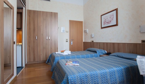 Habitación con 2 camas individuales, 2 camas individuales, cocina básica