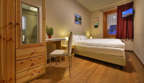 Habitación económica con 1 cama doble o 2 individuales