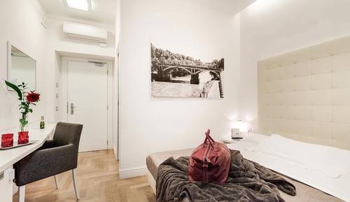 Habitación económica doble (Breakfast at Navona Street Hotel)