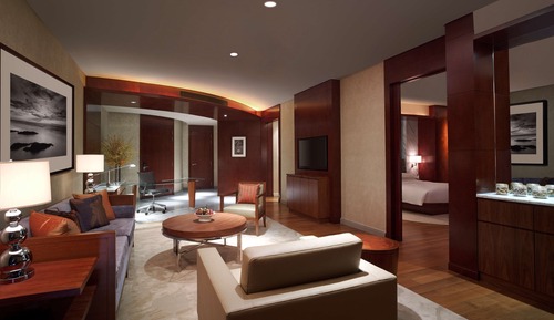 Grand, Suite