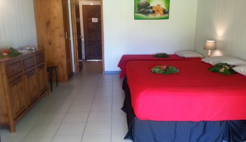 Bungalow, en la zona del jardín (Bungalow, Triple, Garden area)