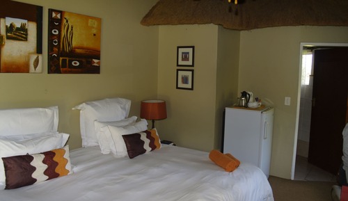 Chalet familiar, 2 habitaciones, frigorífico y microondas, vistas al jardín