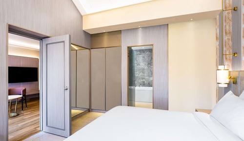 Premium Suite Room