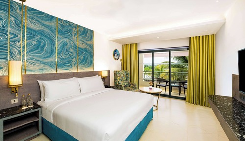 Deluxe King Room