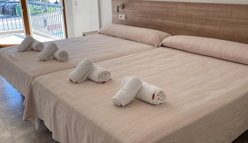 Habitación cuádruple superior ( for 2 adults and 2 children)