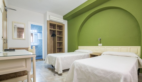 Habitación con 1 cama doble o 2 individuales
