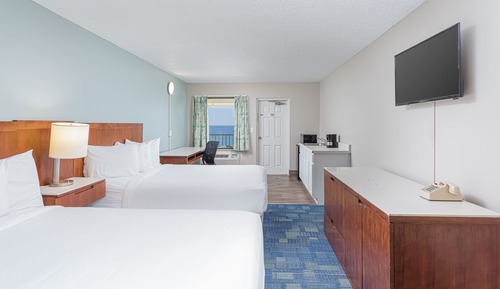 Two Queens, Gulf Front Balcony / Patio