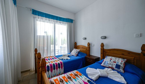 Villa, 4 habitaciones, piscina privada, junto a la piscina