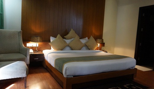 Suite estudio de lujo, 1 cama de matrimonio grande, frigorífico, vistas a la montaña