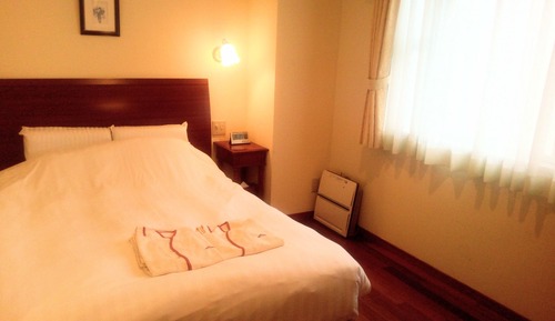 Habitación estándar doble, fumadores (for all ages 2 people)