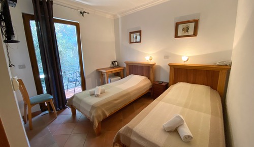Habitación estándar con 2 camas individuales
