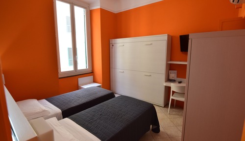 Habitación estándar con 1 cama doble o 2 individuales