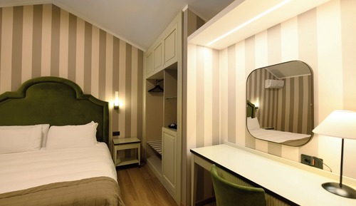 Habitación superior, vistas al parque
