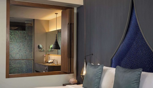 Deluxe Room, Pool View, 1 King Bed & 1 Sofa Bed