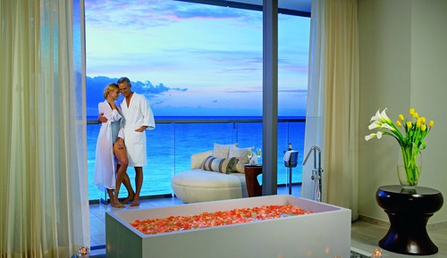 Honeymoon Suite Ocean Front