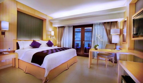 Habitación Deluxe, acceso a la piscina