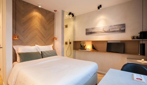 Cityview Room