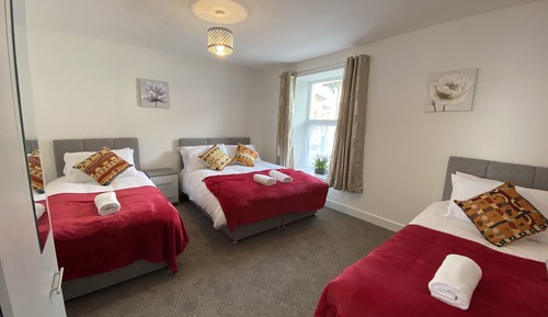 Family Apartment, Private Bathroom (First Floor )