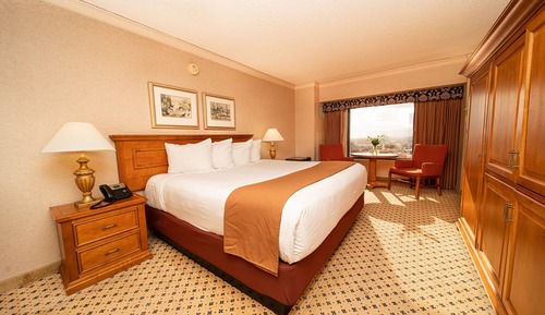 Standard Room, 1 King Bed