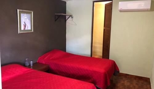 Habitación estándar con 2 camas individuales