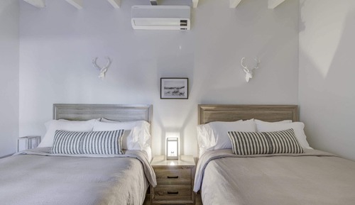 Habitación de lujo doble, 2 camas de matrimonio (Unit 5)
