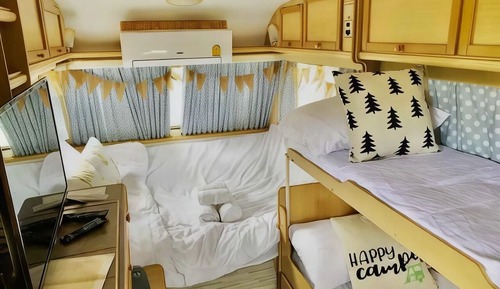 Campervan Riverfront for 4
