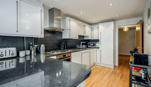 Deluxe Apartment