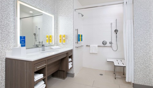 Estudio, 2 camas de matrimonio, vistas al lago (Mobility & Hearing, Roll-in Shower)