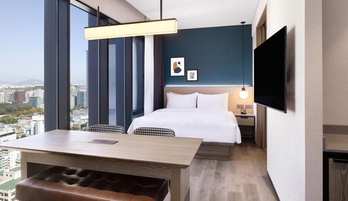 Habitación Deluxe, 1 cama de matrimonio grande, vistas a la ciudad