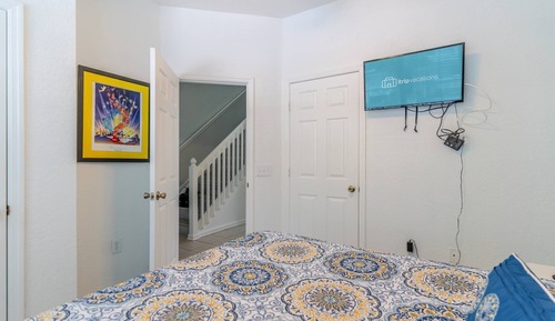 Apartamento (7676 Windsor Hills)