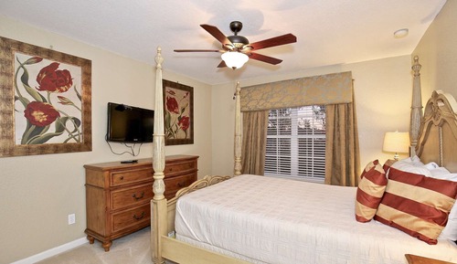 Casa (7741 Windsor Hills)