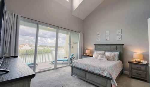 Apartment (517 Little Harbor)