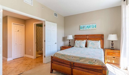 Apartment (448 Little Harbor)