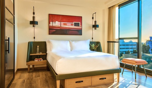 Habitación Deluxe, 1 cama de matrimonio grande (Mobility Accessible, Transfer Shower)
