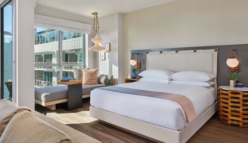 Estudio, vistas parciales al mar (Sanctuary)